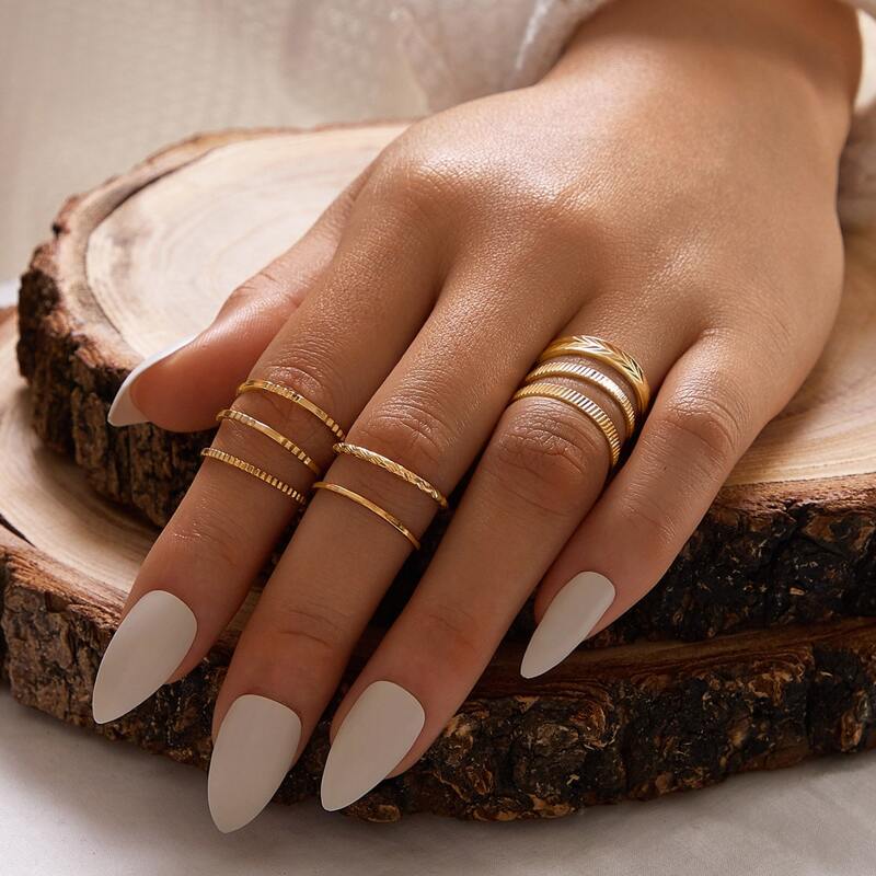 

8pcs Simple Metallic Ring, Gold
