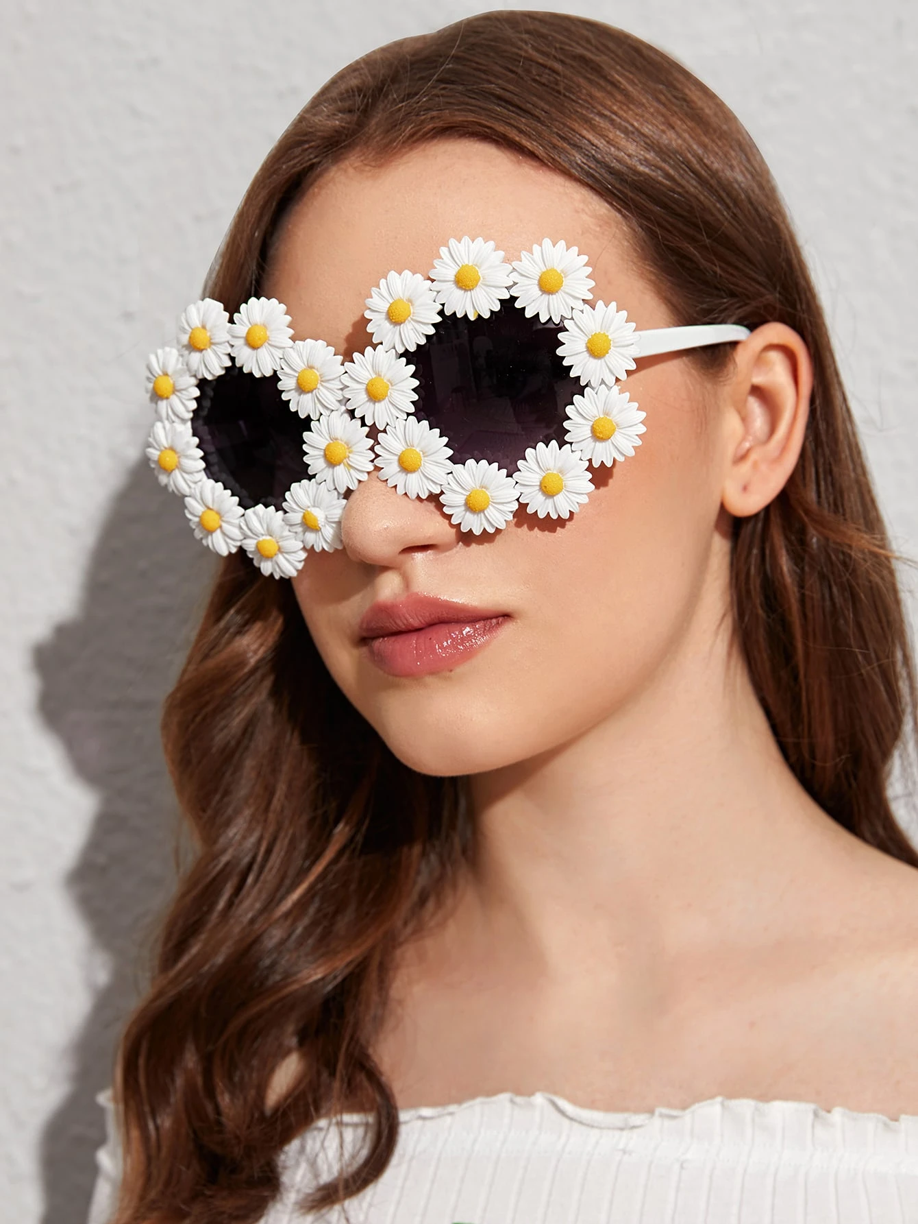 Lunettes de soleil à montures de marguerite Lunettes de soleil à montures de marguerite
