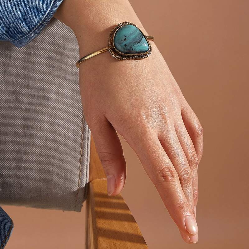 

1pc Turquoise Decor Cuff Bracelet, Gold