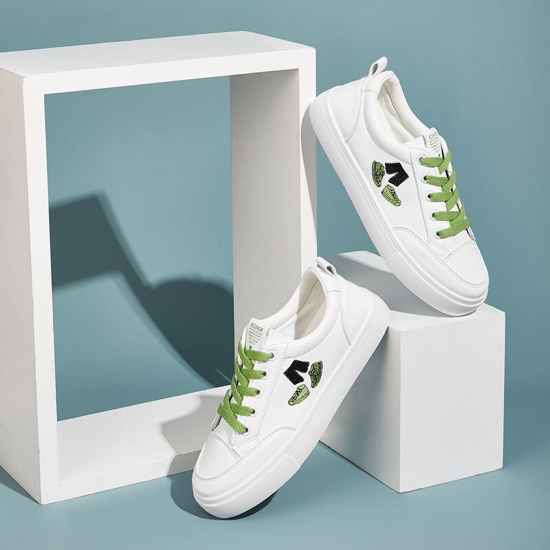 

Graphic Pattern Lace-up Front Sneakers, White