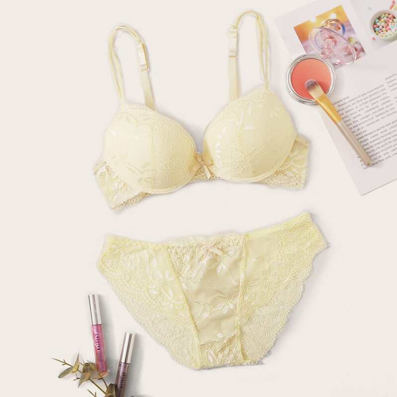 

Floral Lace Underwire Lingerie Set, Yellow