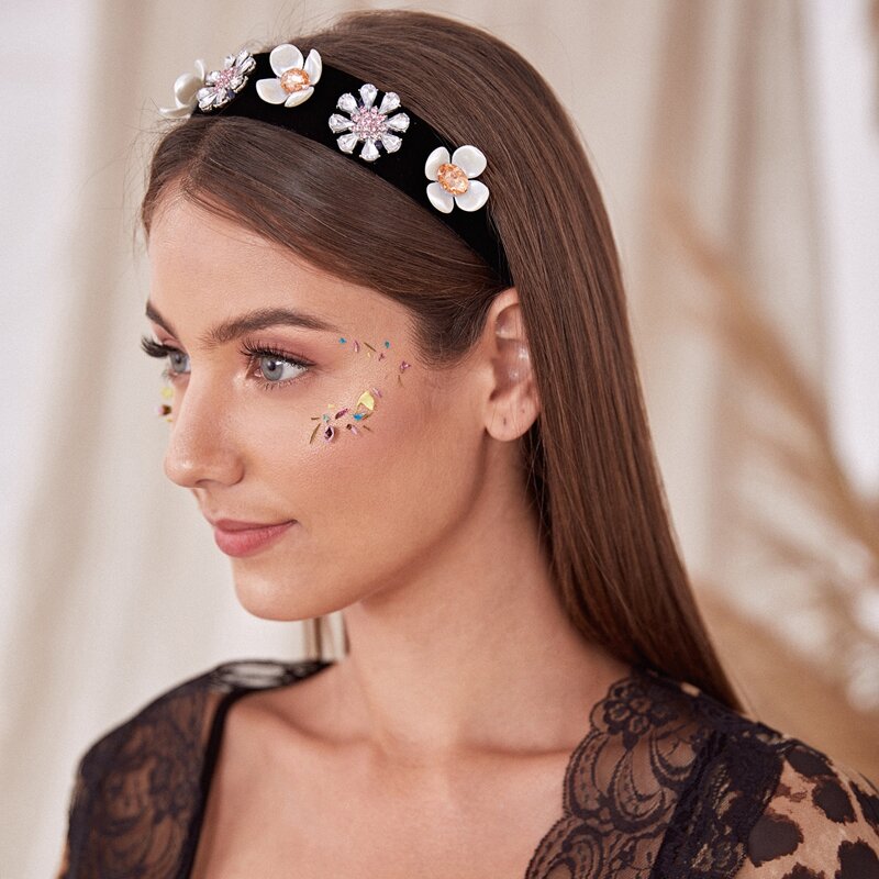 

Rhinestone Engraved Flower Decor Hair Hoop, Black