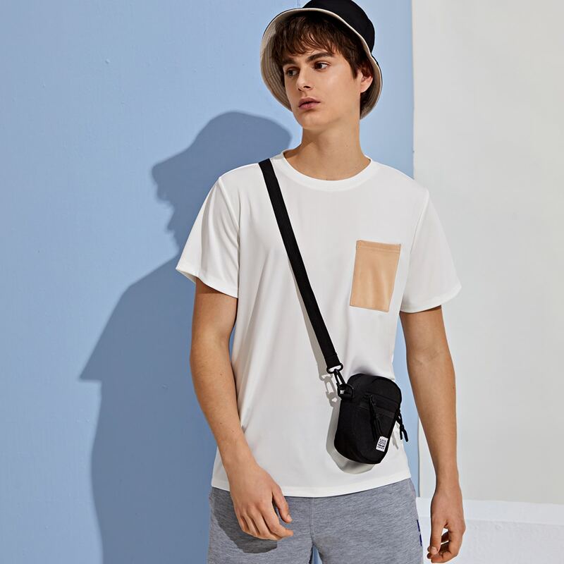 

Guys Contrast Pocket Patched Tee, White