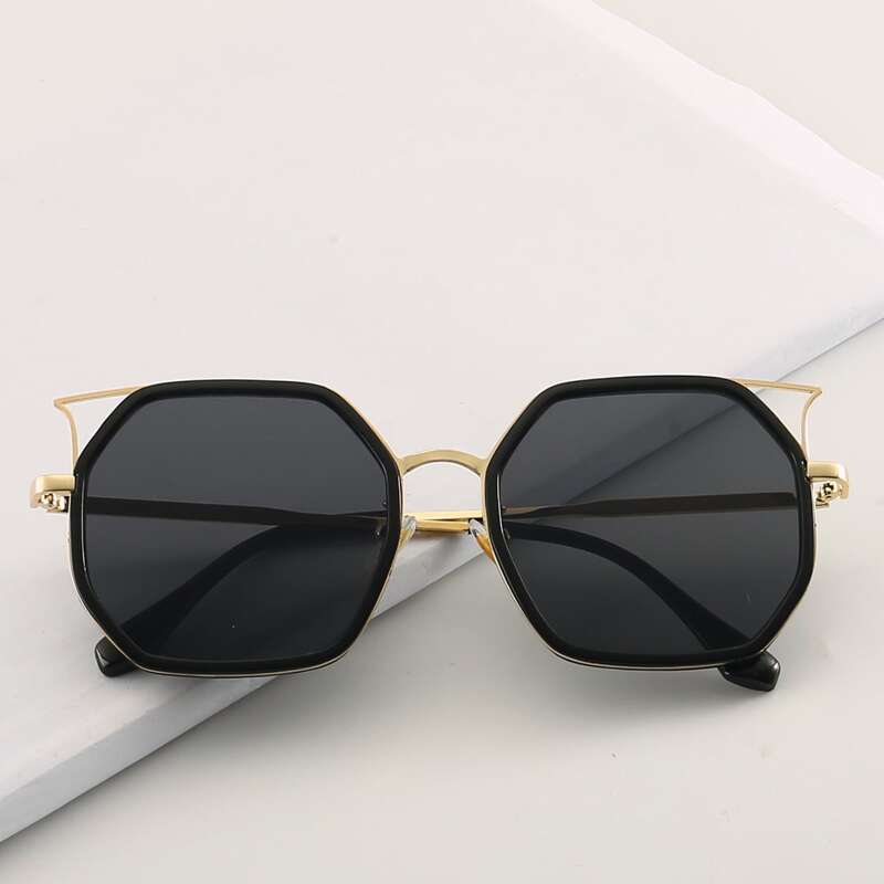 

Geometric Frame Sunglasses, Black