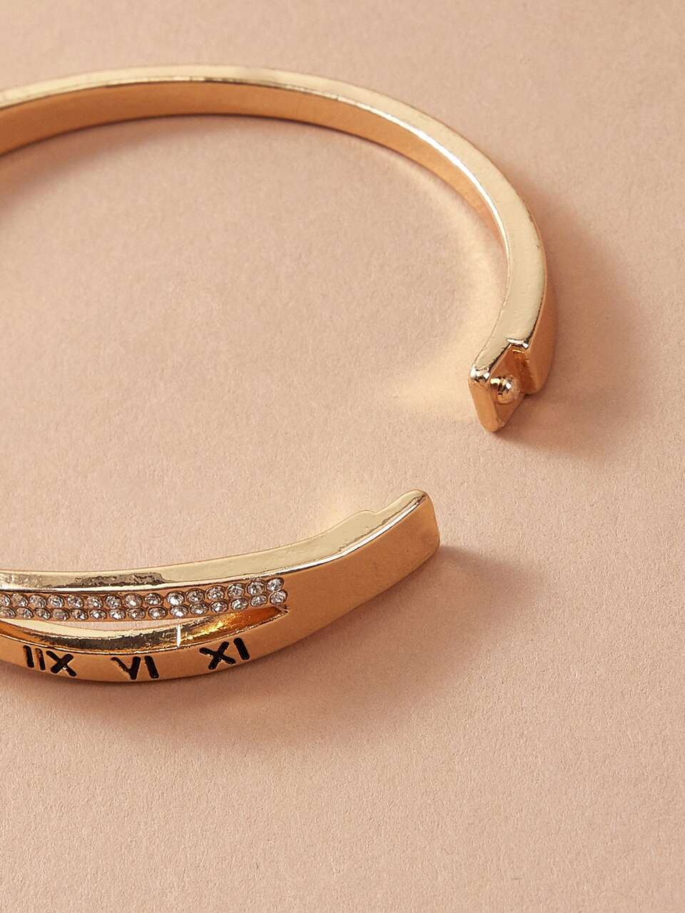 1pc Roman Numerals & Letters Cross Design Bangle Bracelet For Women, Gift For Dating & Festival
