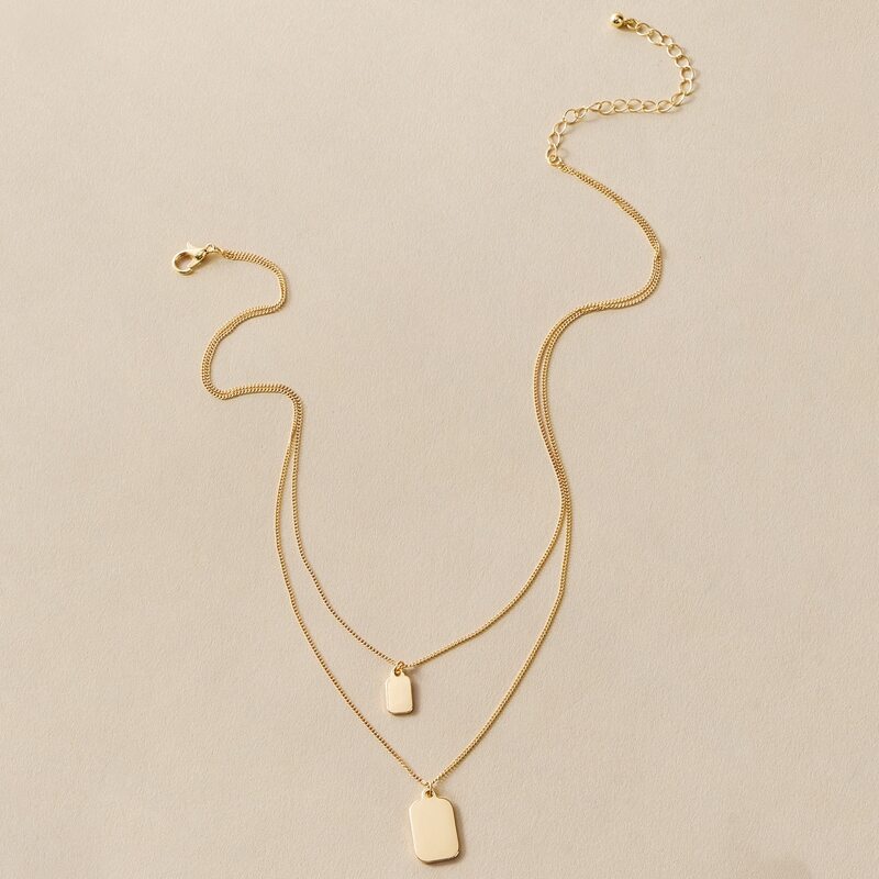 

1pc Square Pendant Layered Necklace, Gold