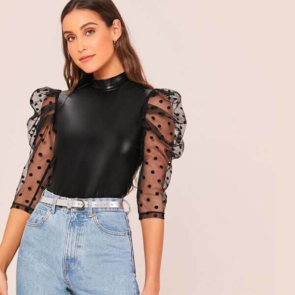 

Топ из искусственной кожи с сетчатым рукавом, воротником-стойкой и разрезом, Чёрный