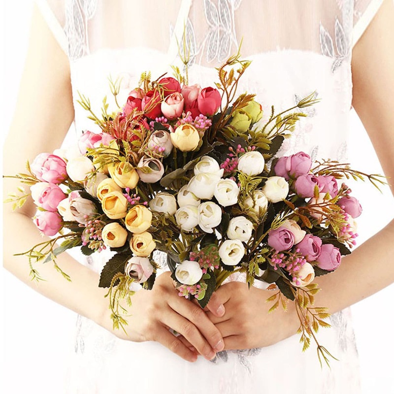1 Bundle Artificial Flower With 5pcs Branch