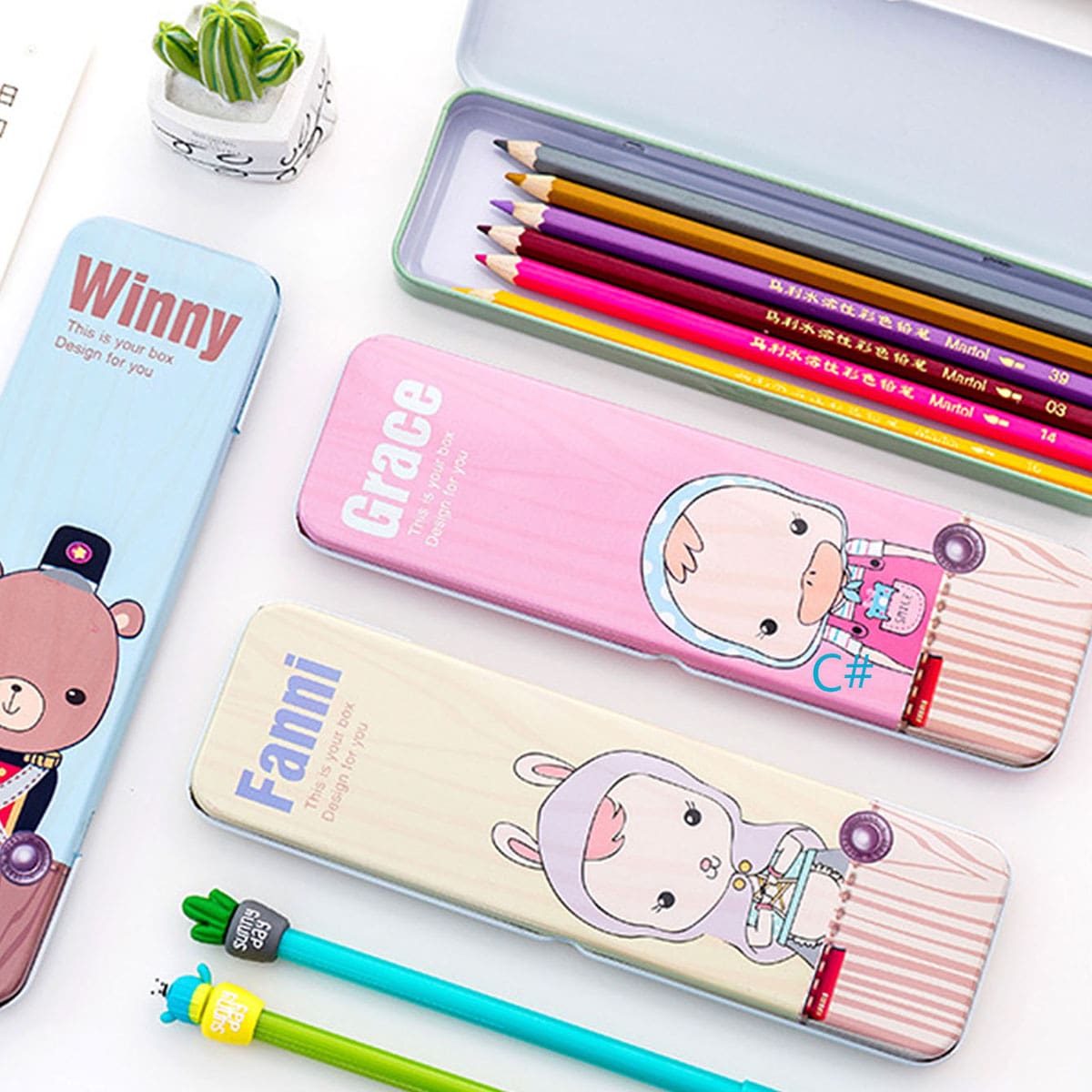 

1pc Random Cartoon Graphic Metal Pencil Case