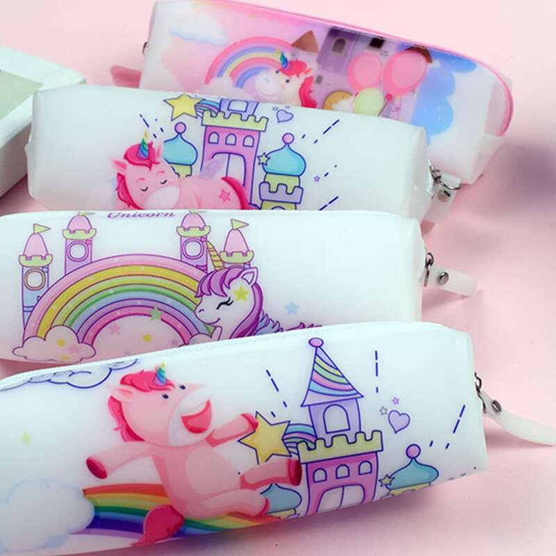 

1pack Random Cartoon Graphic Pencil Case