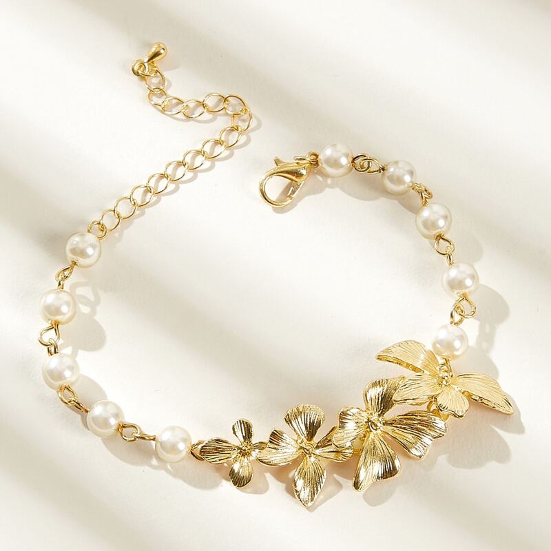 

1pc Faux Pearl & Floral Decor Bracelet, Gold