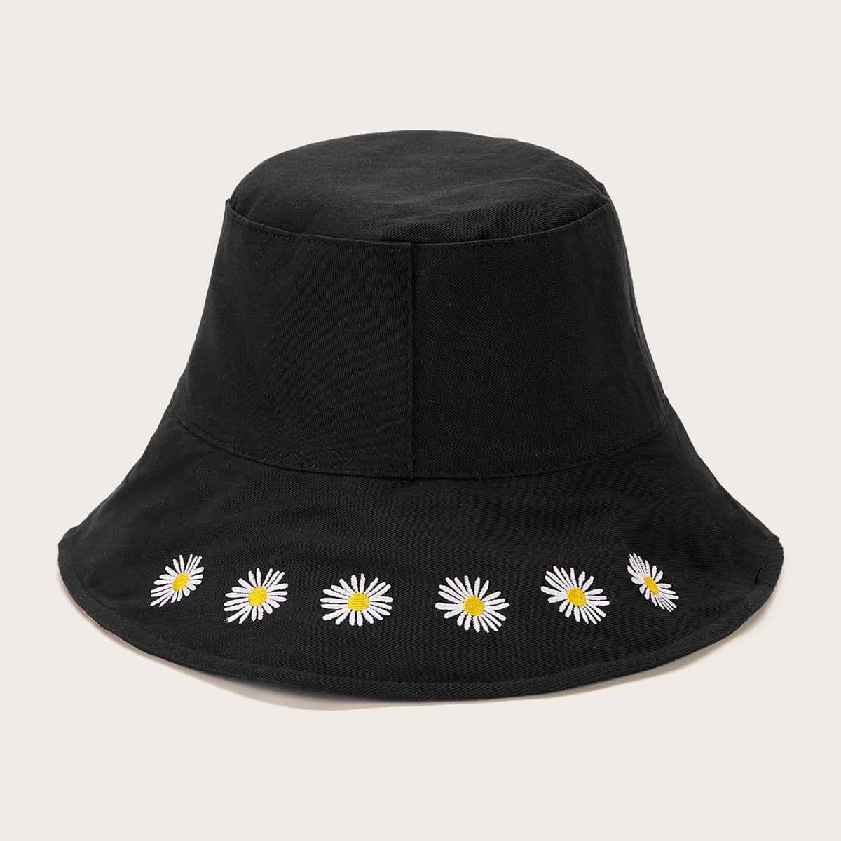 

Daisy Embroidery Bucket Hat, Black