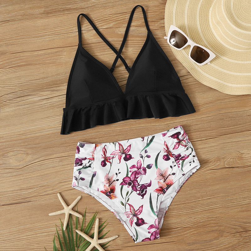 

Random Floral Ruffle Hem Triangle Bikini Swimsuit, Multicolor