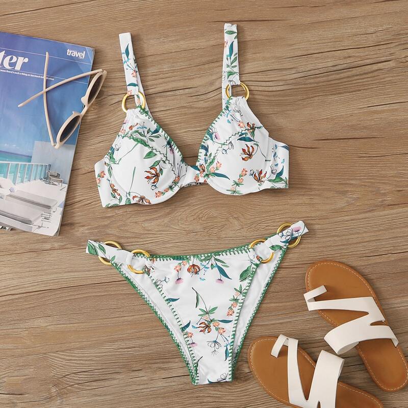 

Floral Random Ring Linked Topstitching Underwire Bikini Swimsuit, White