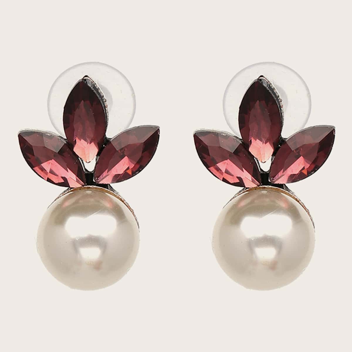 

1pair Rhinestone Engraved Faux Pearl Decor Stud Earrings, Red