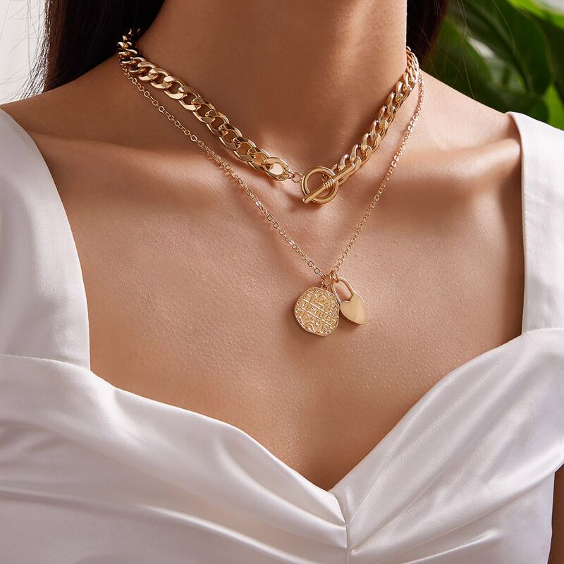 

1pc Heart Charm Chain Layered Necklace, Gold