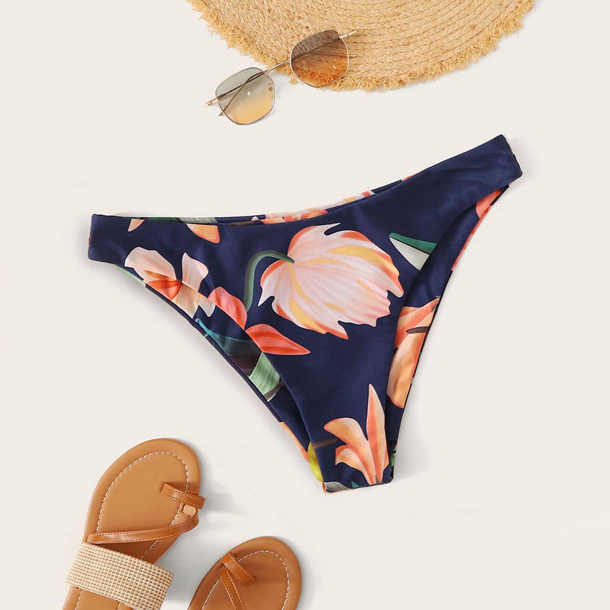

Floral Print Bikini Panty, Multicolor