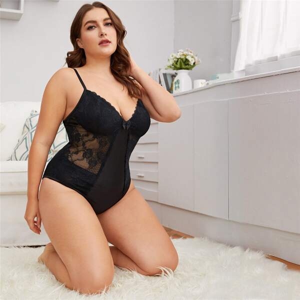 

Plus Floral Lace Teddy Bodysuit, Black