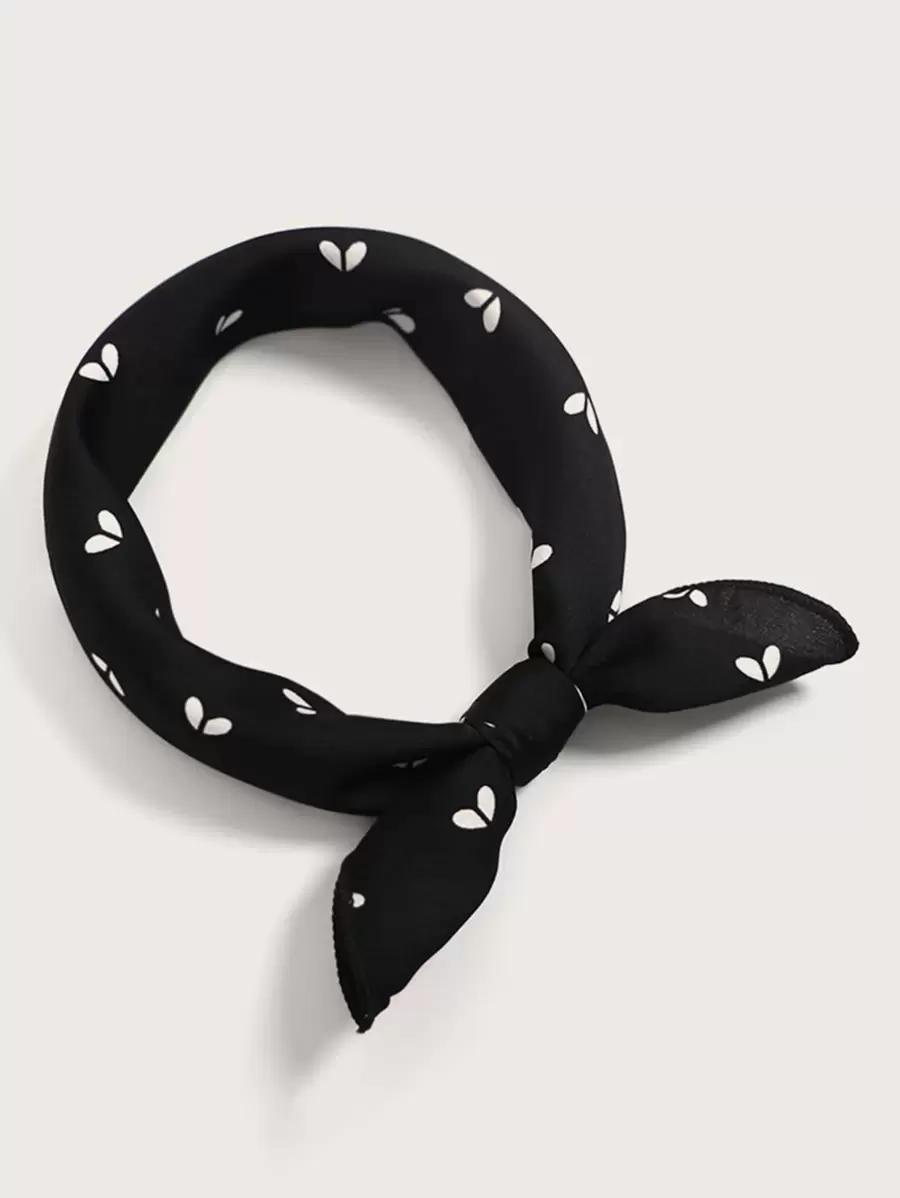 Heart Pattern Bandana - Black and White - View 1