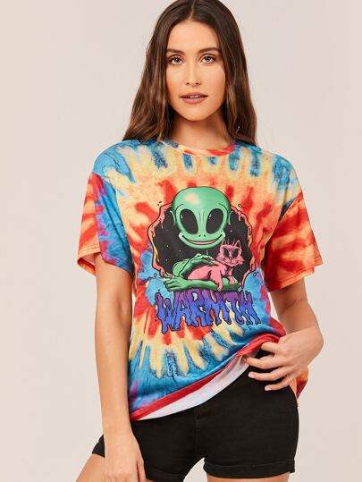 Camiseta de tie dye con estampado de extraterrestre