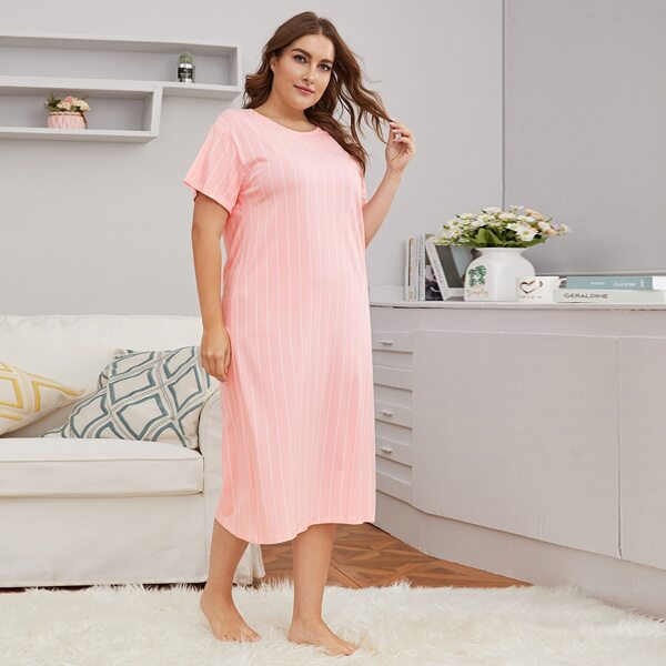 

Plus Striped Short Sleeve Night Dress, Pink