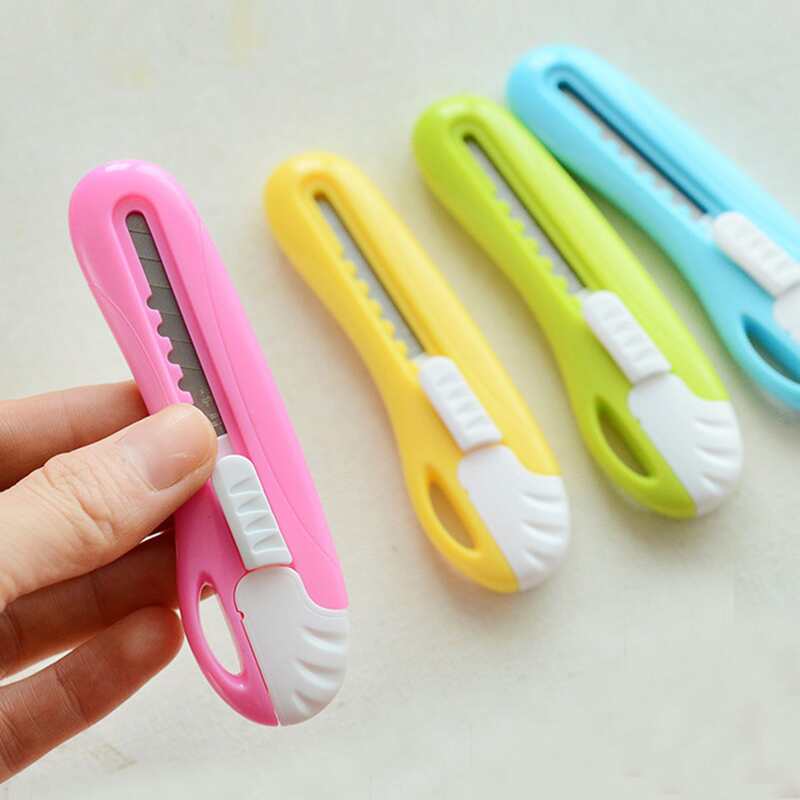

1pc Random Plain Utility Knife
