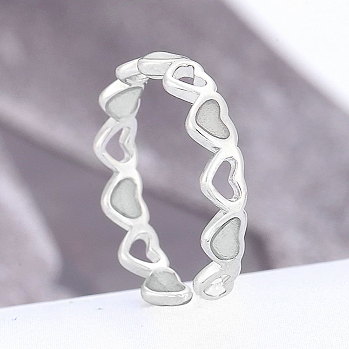 

1pc Hollow Out Heart Luminous Ring, Silver