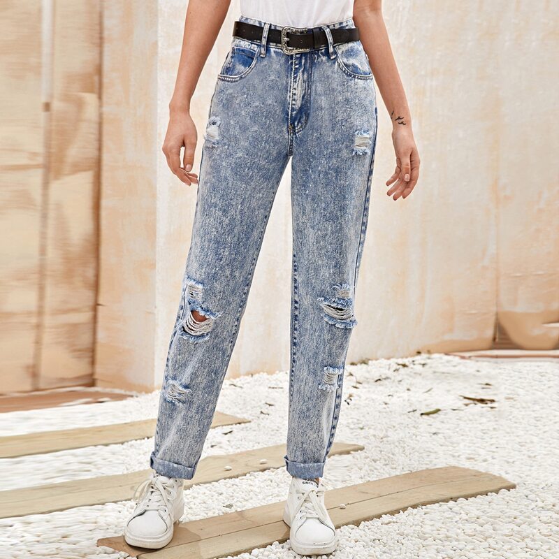 

Light Wash Ripped Jeans, Blue