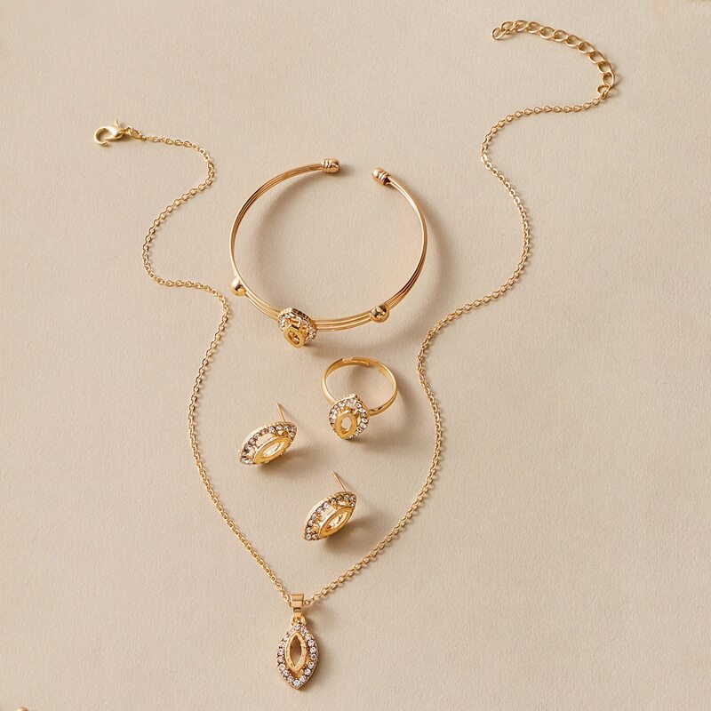 

5pcs Rhinestone Engraved Jewelry Set