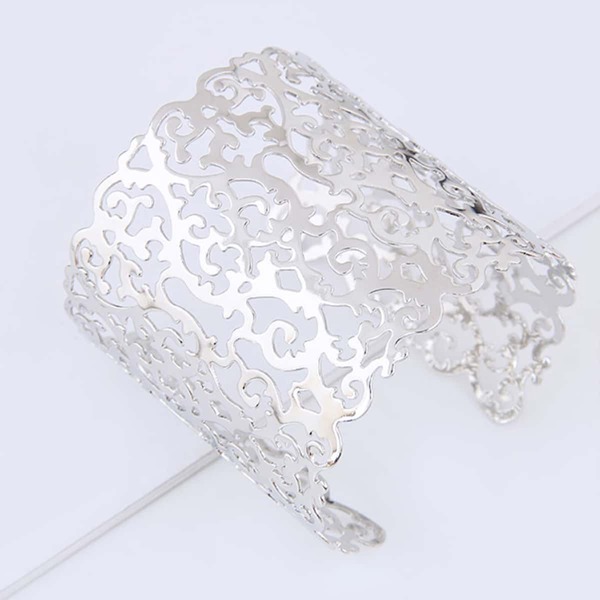 

1pc Hollow Out Flower Decor Wide Cuff Bracelet, Silver
