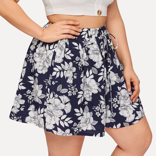

Plus Floral Print Drawstring Waist Shorts, Multicolor