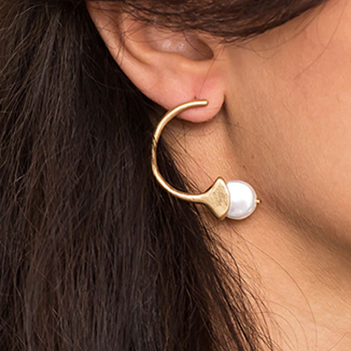 

1pair Faux Pearl Decor Stud Earrings, Gold