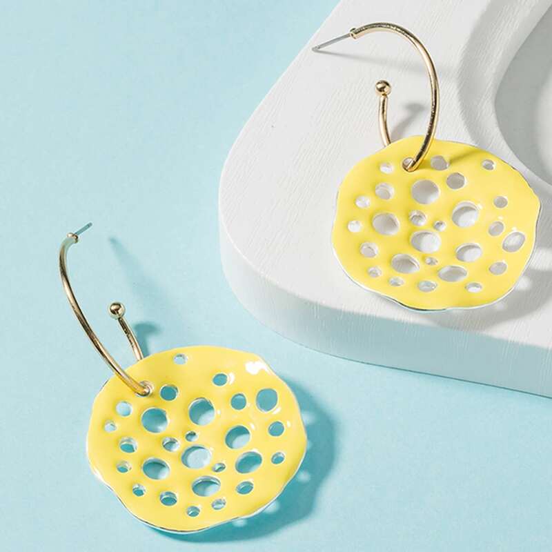 

1pair Hollow Out Round Drop Earrings, Yellow