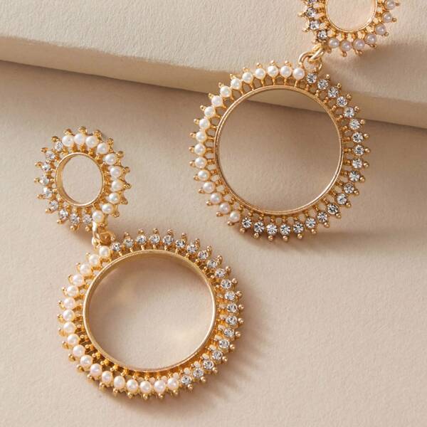 

1pair Rhinestone Engraved Faux Pearl Decor Round Drop Earrings, Gold