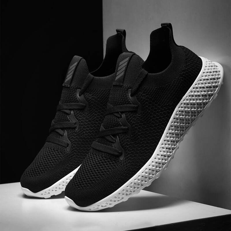 

Guys Minimalist Lace-up Front Sneakers, Black