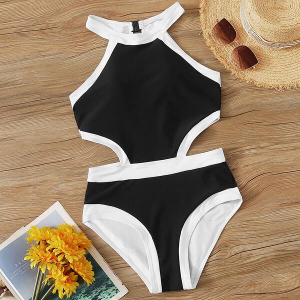 

Cut-out Side One Piece Swimsuit, Black