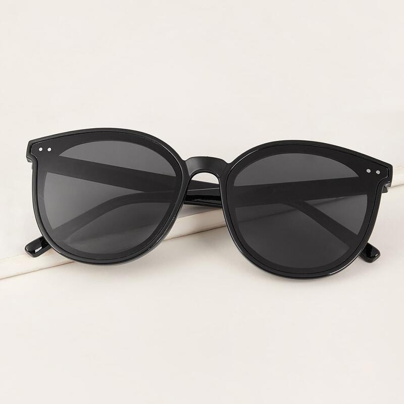 

Rivet Decor Round Frame Sunglasses, Black