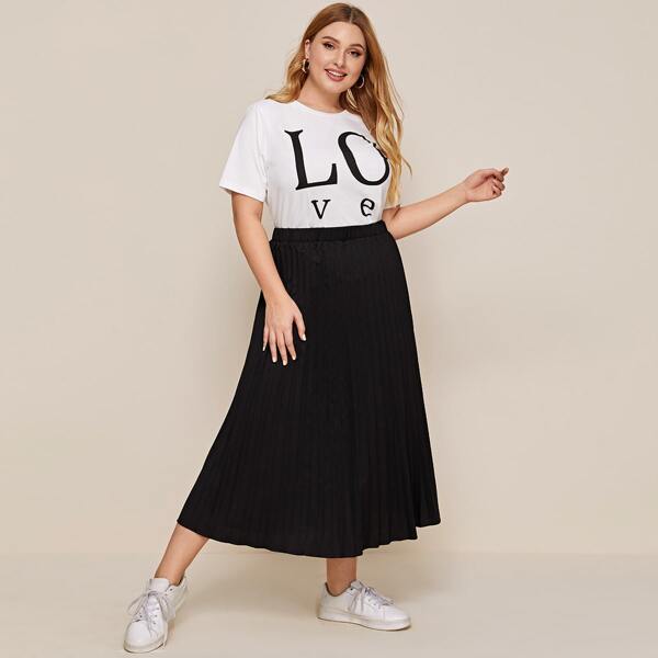 

Plus Letter Graphic Top & Pleated Skirt Set, Black and white