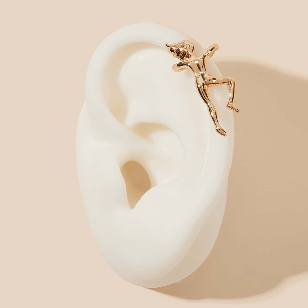 

1pc Gold Figure Ear Cuff