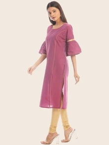 Kurta recta de manga campanuda con cinta dorada - Morado - Ver 4
