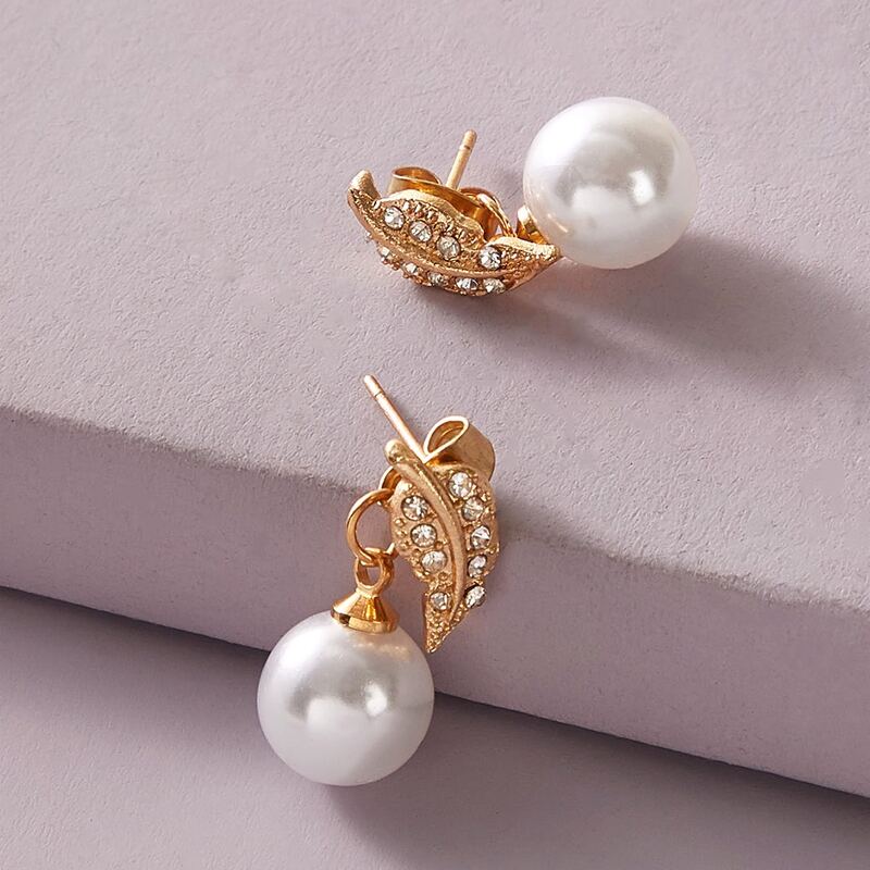 

1pair Rhinestone Engraved Leaf & Faux Pearl Decor Drop Earrings