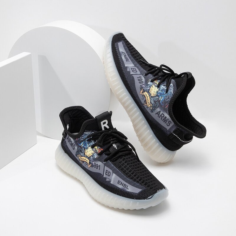 

Guys Graphic Print Lace-up Sneakers, Black