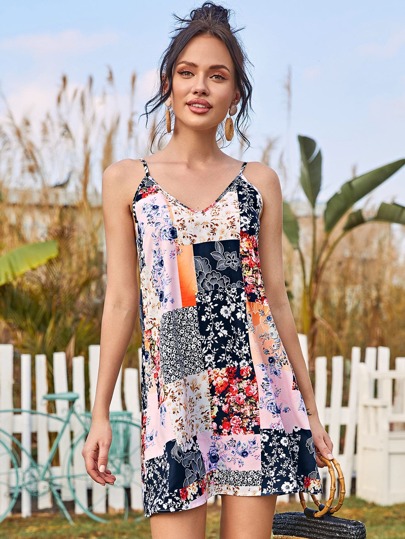 Vestido de tirante con estampado de retazo