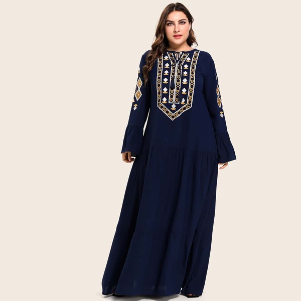 

Plus Geo Embroidery Tie Front Ruffle Hem Dress, Navy blue