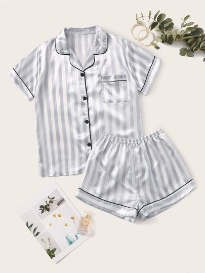 طقم بيجامة ساتان بجيب امامي ومقلم مخطط