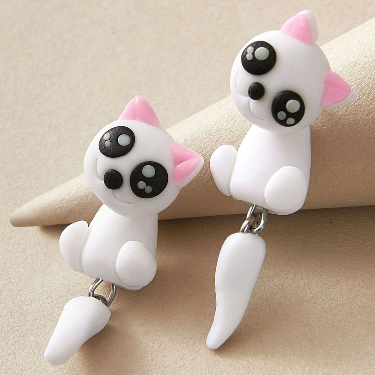

1pair Cat Drop Earrings, White