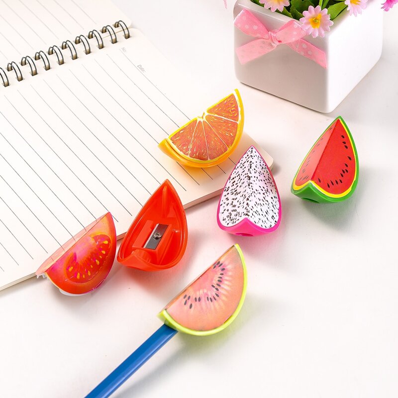 

1pc Random Fruit Shaped Pencil Sharpener