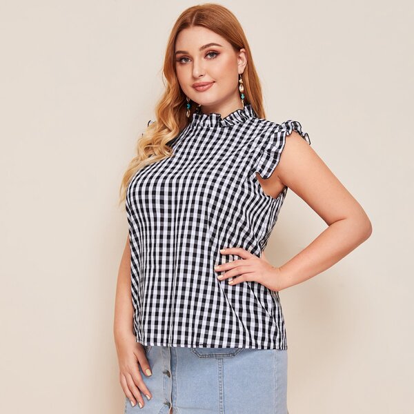 

Plus Keyhole Back Ruffle Trim Gingham Top, Black and white