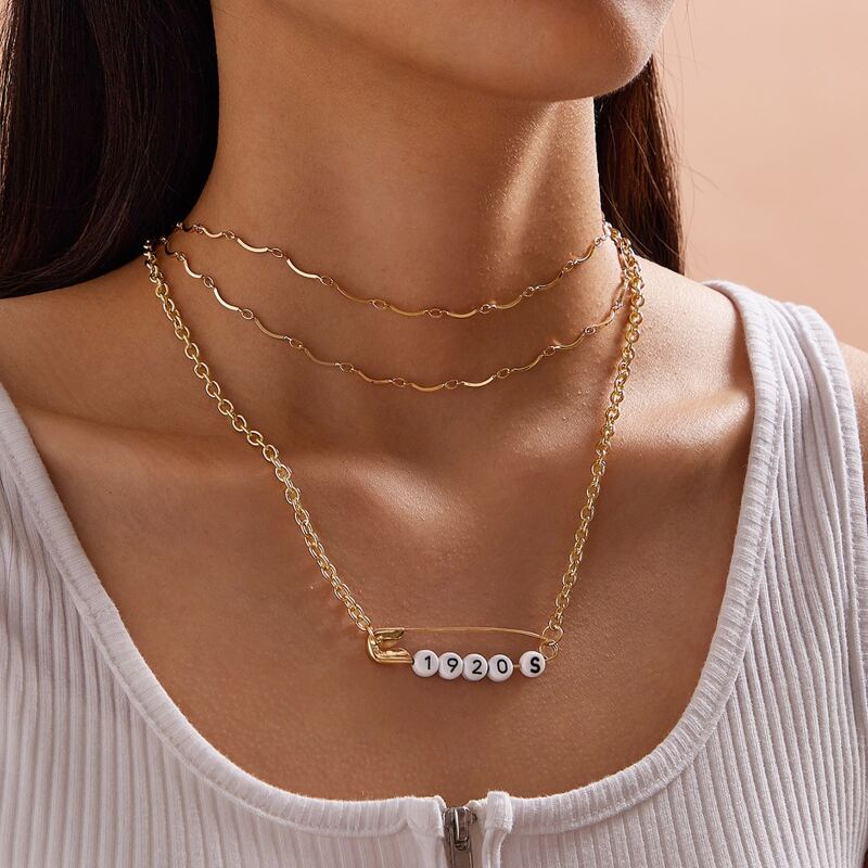 

1pc Safety Pin Design Layered Necklace, Gold