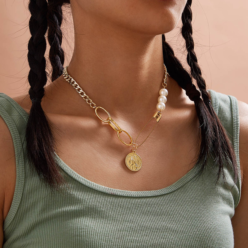 

1pc Coin Charm Faux Pearl Decor Chain Necklace, Gold